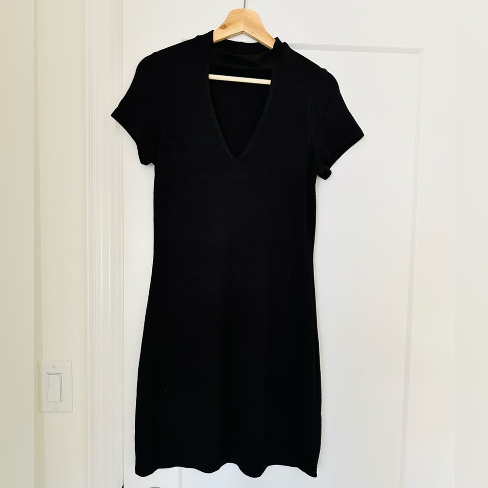 Aritzia Wilfred free black dress Size L in excellent condition. Worn once